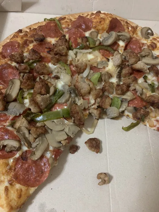 Little Caesars Pizza Picture 8