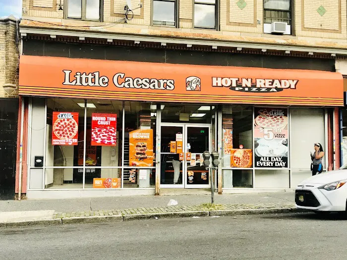 Little Caesars Pizza Picture 10