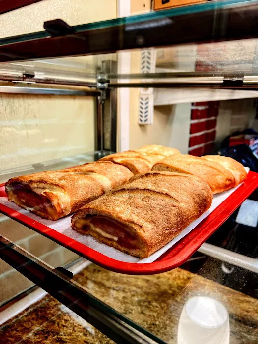 Lezama’s Pizza Picture 1