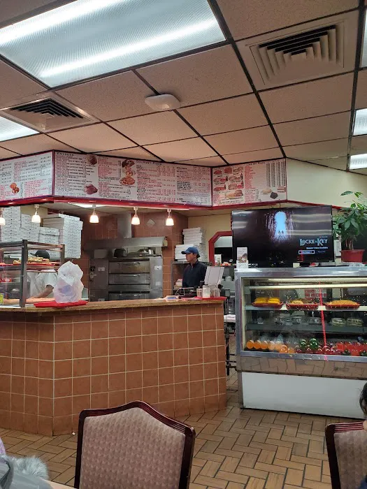 Lezama’s Pizza Picture 3