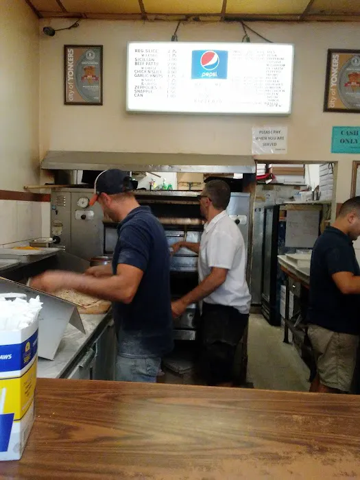 Gino's Pizzeria Picture 1