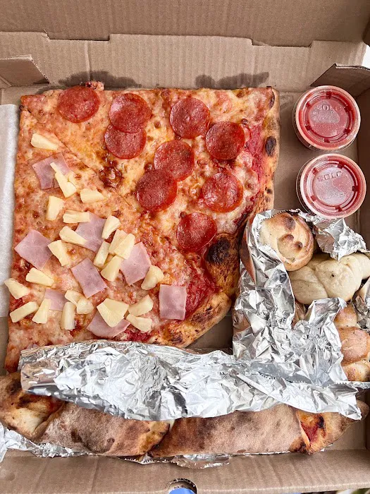Gino's Pizzeria Picture 6