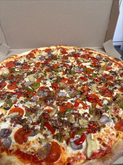 Gino's Pizzeria Picture 3