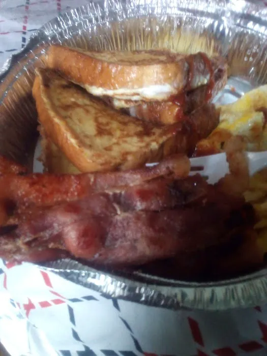R & V Deli & Grocery Picture 6