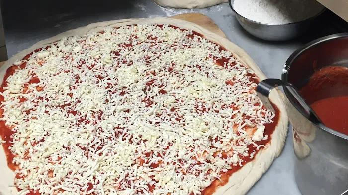 Ljubo's Pizza Picture 4