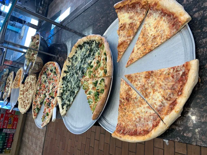 Peppinos Pizza Picture 10