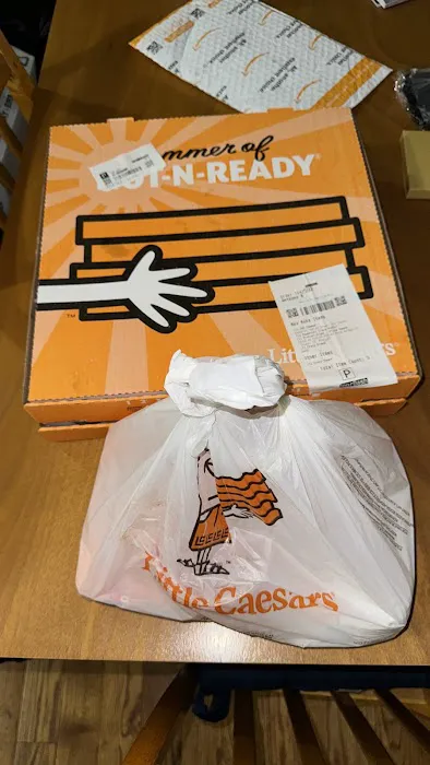 Little Caesars Pizza Picture 5