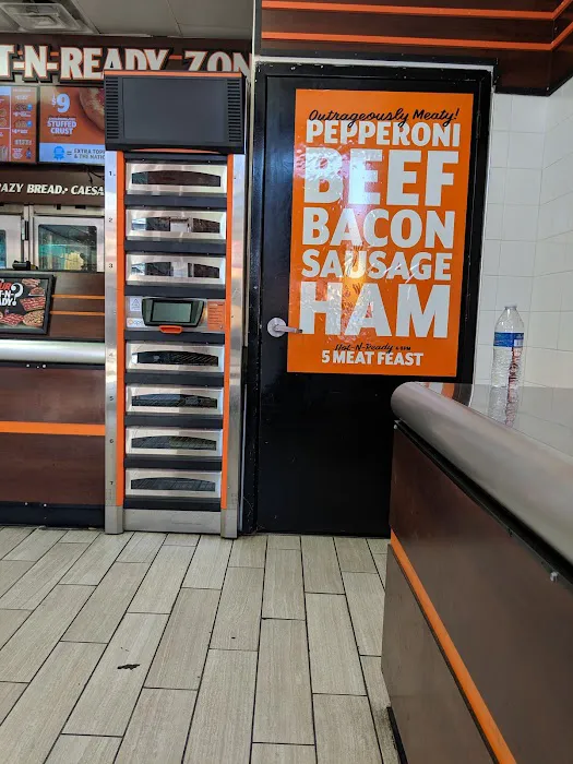 Little Caesars Pizza Picture 7
