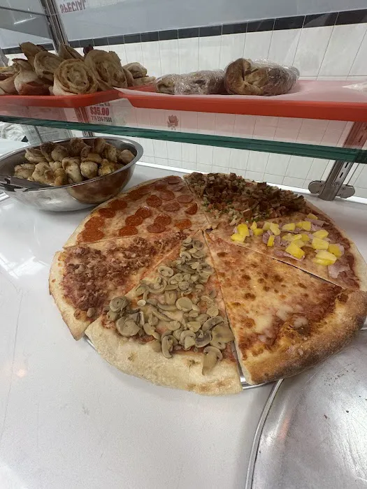 Benvenuti Pizza Picture 2