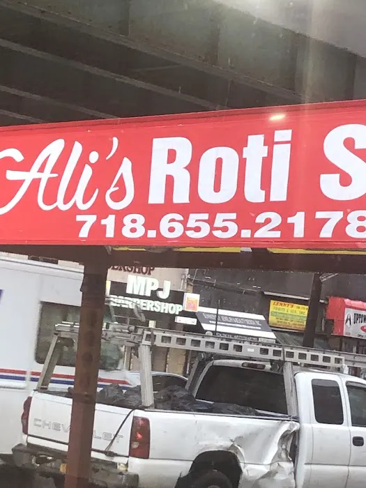 Ali's Roti Shop Picture 5