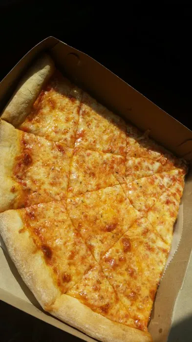 Alfredo's Pizza Picture 9