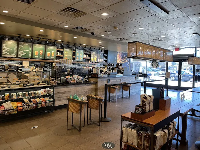 Starbucks Picture 3