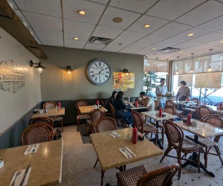 Eggty 8 Cafe