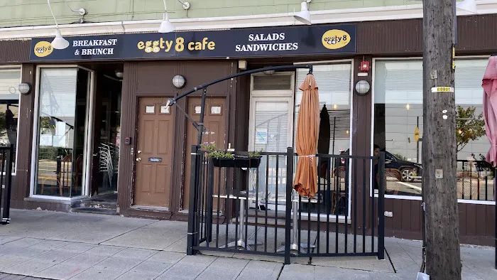 Eggty 8 Cafe Picture 2