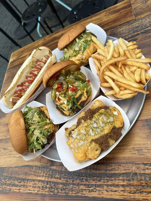 Burger Play Picture 2