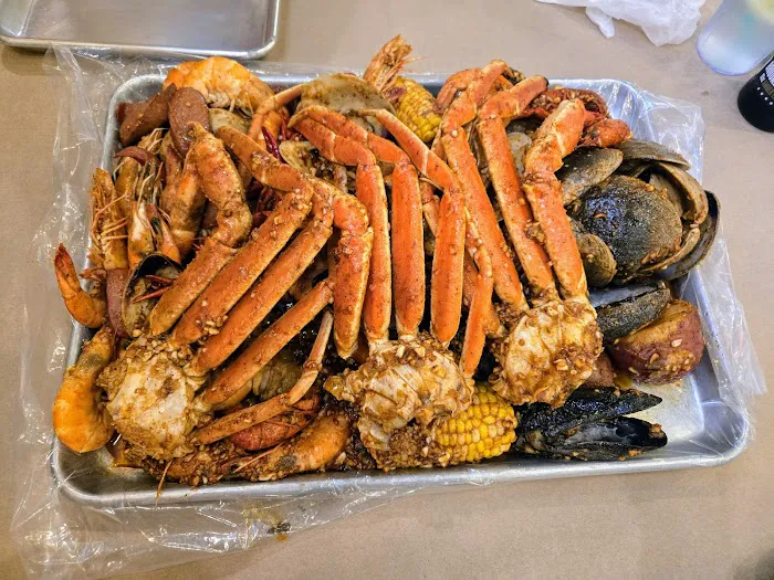 Dancing Camaron Cajun Seafood Boil Picture 8