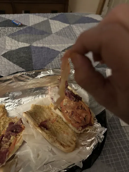Moe Gourmet Deli & Grill Picture 2