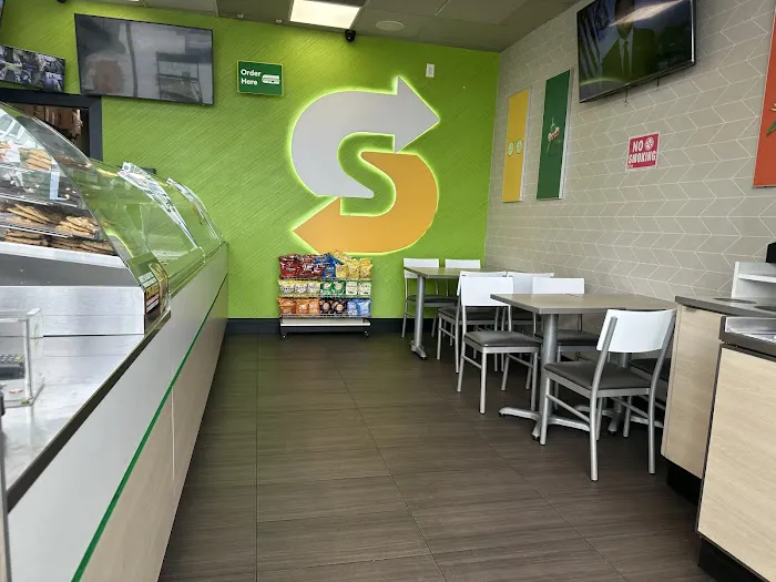 Subway Picture 4