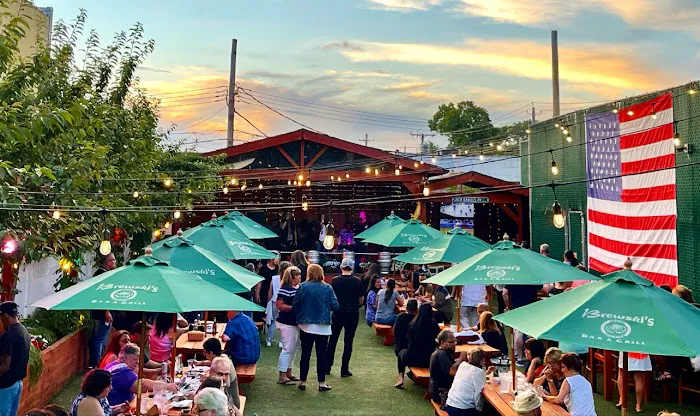 Brewski's Bar & Grill Picture 6