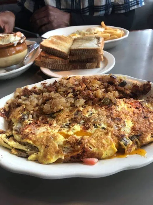 Crosstown Diner Picture 4