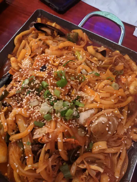 Jumong Pocha 주몽 포차 -) Pocha baekjubu (포차 백주부) Picture 2