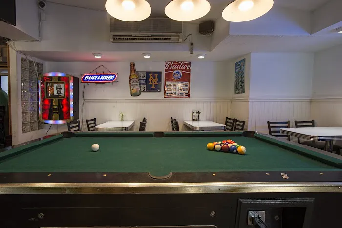 Dino's Bar and Grill Picture 5