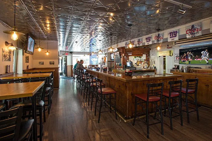 Dino's Bar and Grill Picture 10