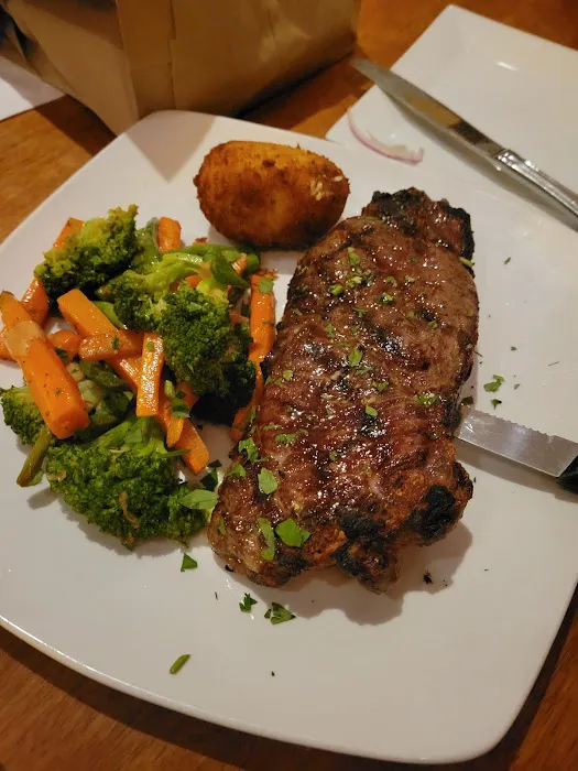 Franco's Metro Restaurant, Bar & Pizza of Fort Lee, NJ Picture 3