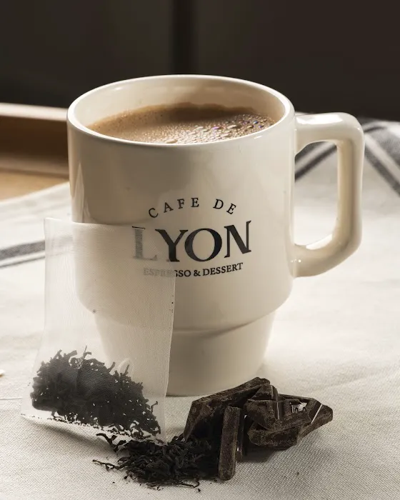 Cafe de Lyon Picture 9