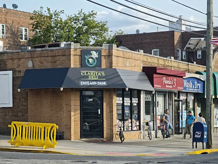 Clarita's Deli Picture 5