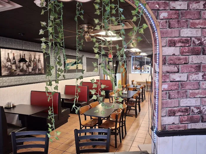 Johnny's Pizzeria & Ristorante Picture 4