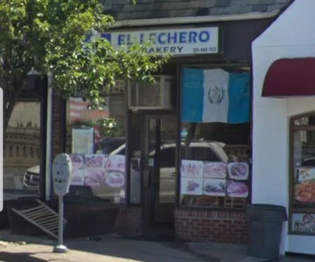 El Lechero Bakery