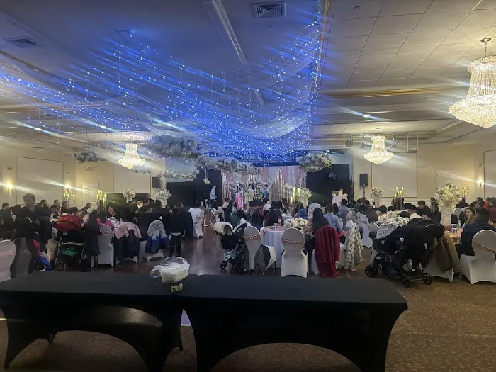 Pine Plaza - Banquet Hall Picture 3