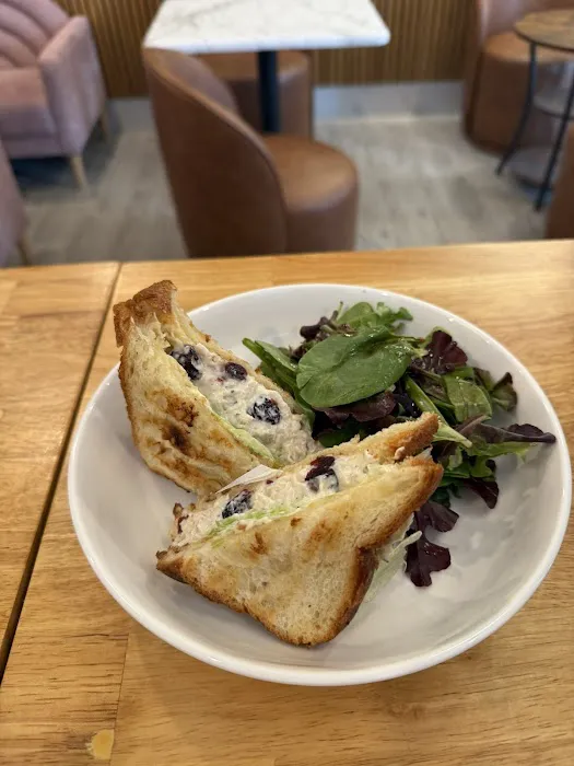 Cafe La Jolie Picture 1