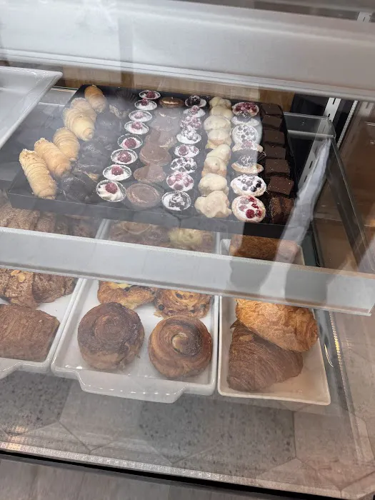 Cafe La Jolie Picture 5