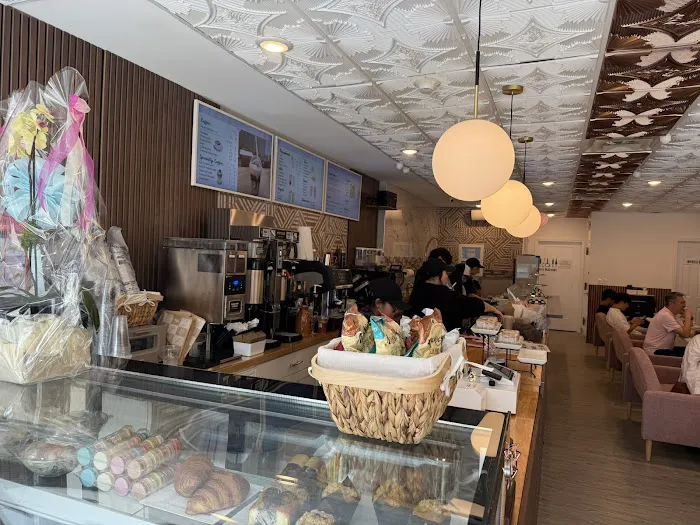 Cafe La Jolie Picture 3