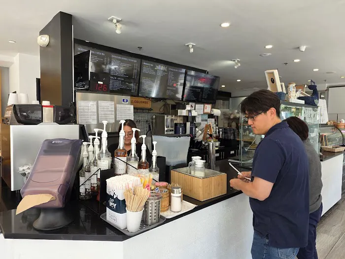 Cafe Leah Picture 1