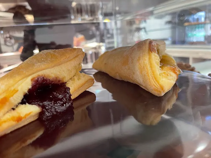 Chinos Bakery & Cafe Picture 6