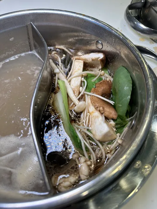Bomdama Shabu Shabu Hot Pot (봄담아 샤브샤브) Picture 6