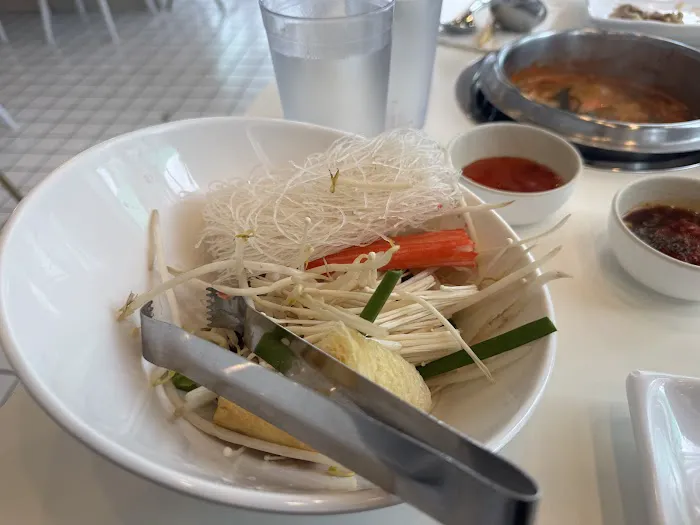Bomdama Shabu Shabu Hot Pot (봄담아 샤브샤브) Picture 9