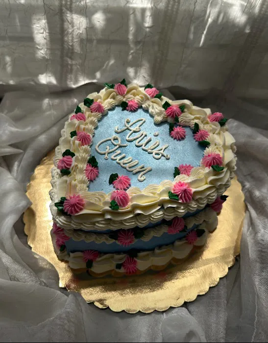 Krisota's Cake Shop Picture 5