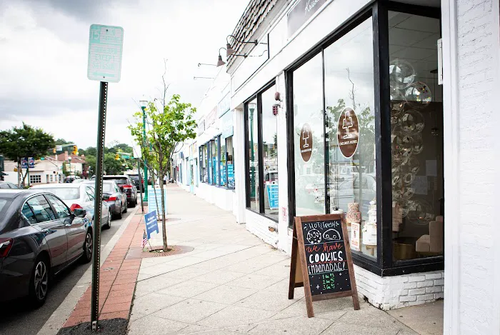 Krisota's Cake Shop Picture 8
