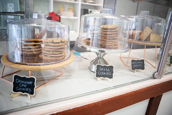Krisota's Cake Shop Picture 7