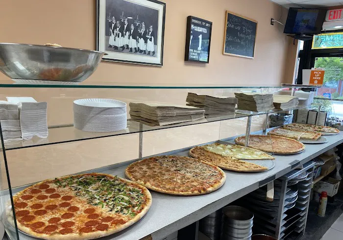 Roberto's Pizzeria & Restaurant Picture 8