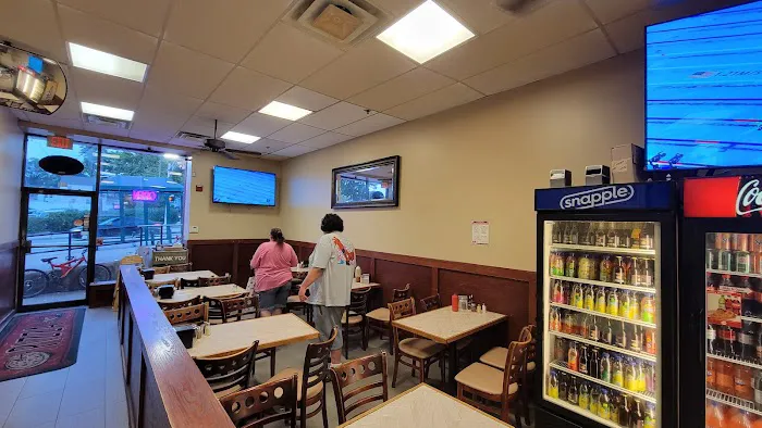 Victor's Pizzeria & Italian Restaurant Picture 7