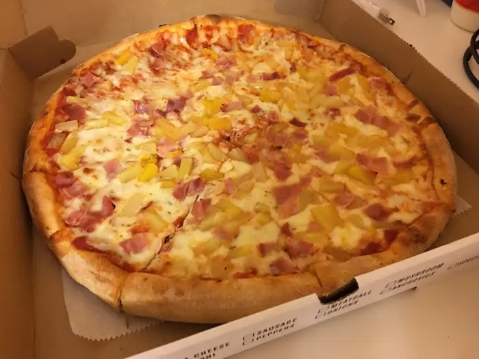 Victor's Pizzeria & Italian Restaurant Picture 9