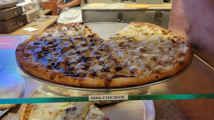 Victor's Pizzeria & Italian Restaurant Picture 8