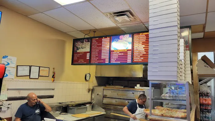 Victor's Pizzeria & Italian Restaurant Picture 10