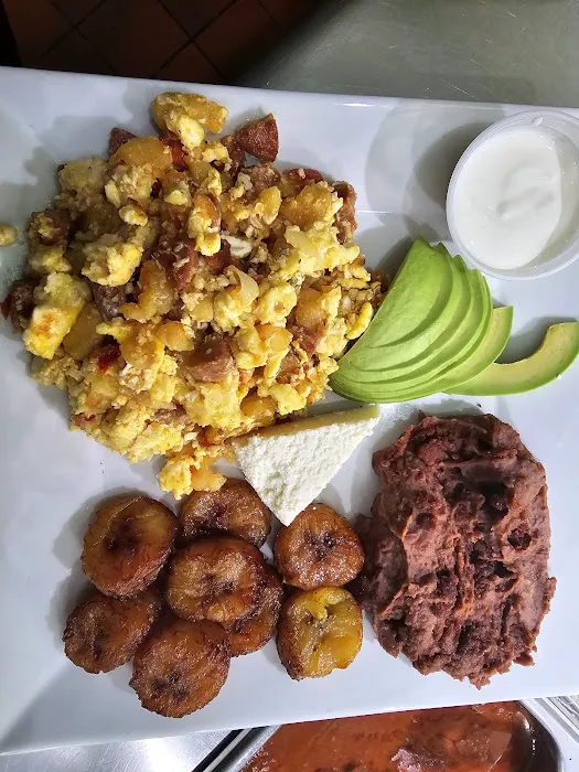 Maquilishuat restaurante salvadoreño Picture 8