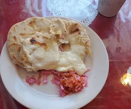 Pupuseria el Guanako